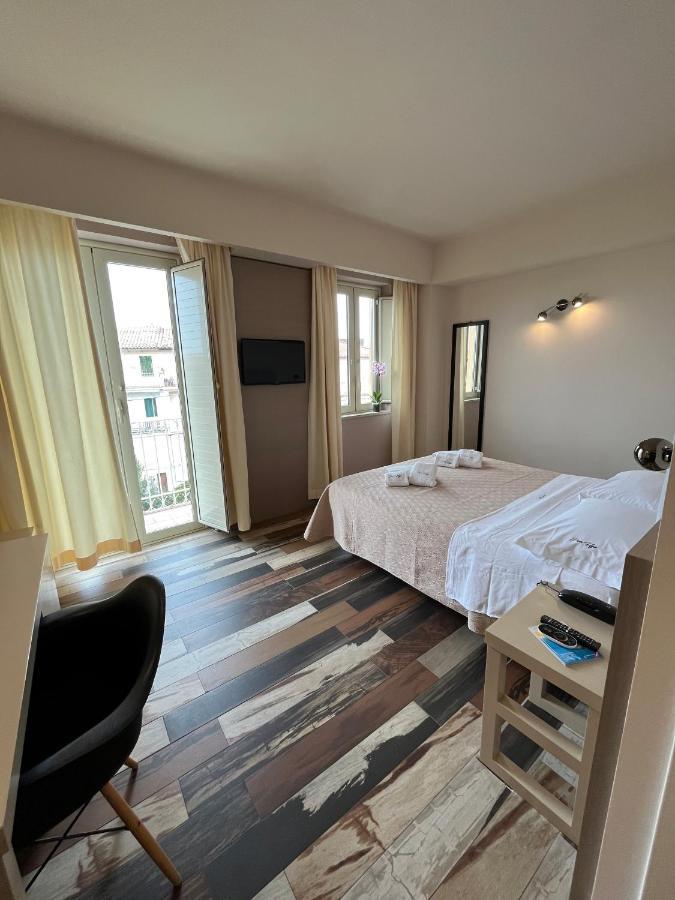 Don Ugo Luxury Rooms 트로페아 외부 사진