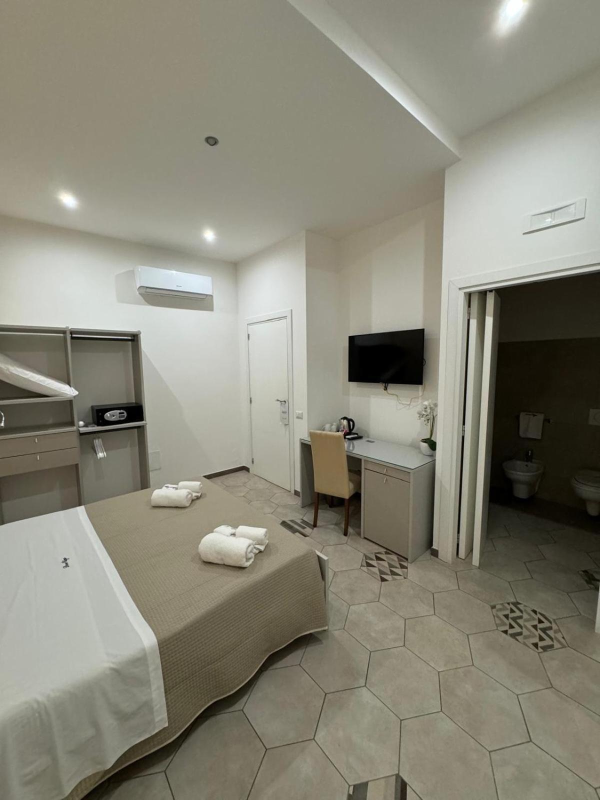 Don Ugo Luxury Rooms 트로페아 외부 사진