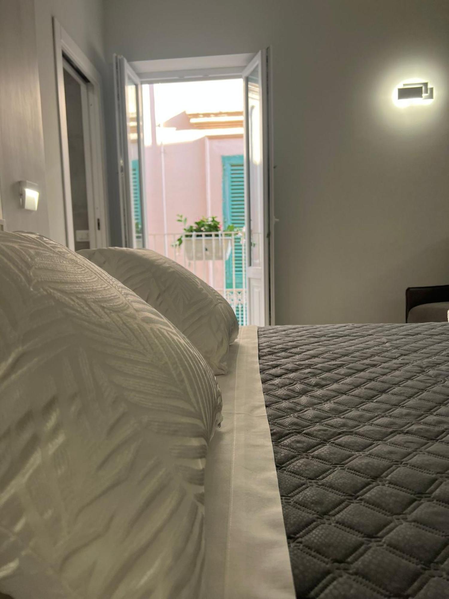 Don Ugo Luxury Rooms 트로페아 외부 사진