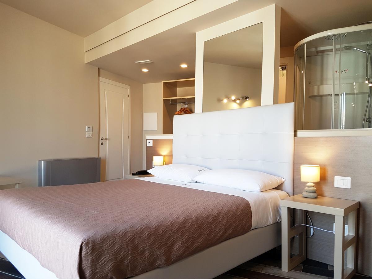 Don Ugo Luxury Rooms 트로페아 외부 사진